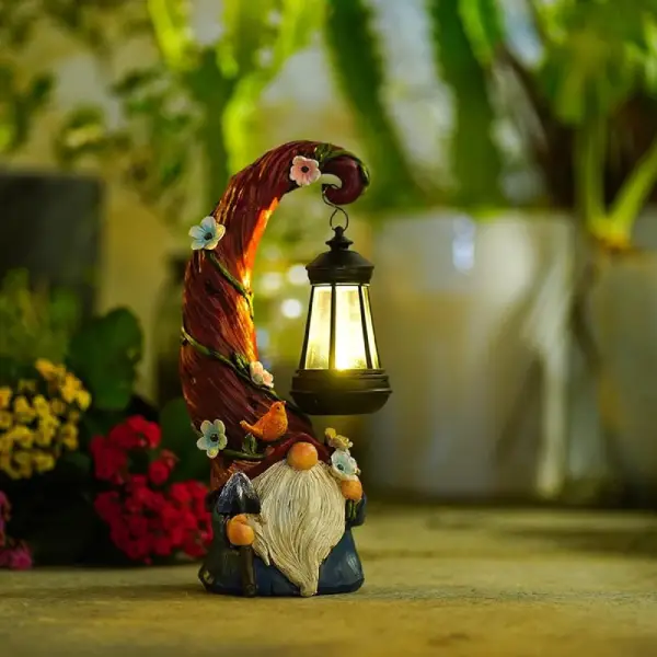 Pohabery Gnome Garden Decor Statue Solar Gnomes Decorations for Yard with Lantern Light Outdoor Decorations